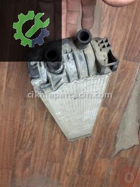 Audi A4 Intercooler Radyatörü 8W0145804A çıkma parça