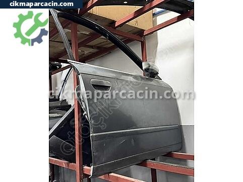 Audi A4 Kapı çıkma parça