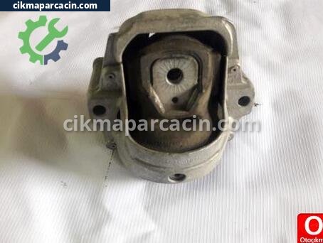 Audi A4 Motor Takozu çıkma parça