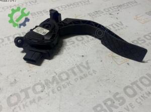AUDİ  A4 A5 GAZ PEDALI 8K1723523A
