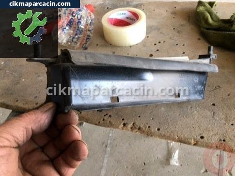 Audi A4 Hava Giriş Kanalı çıkma parça