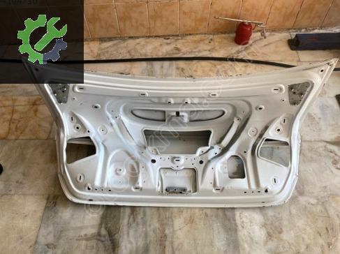 Audi A4 Bagaj Kapağı çıkma parça