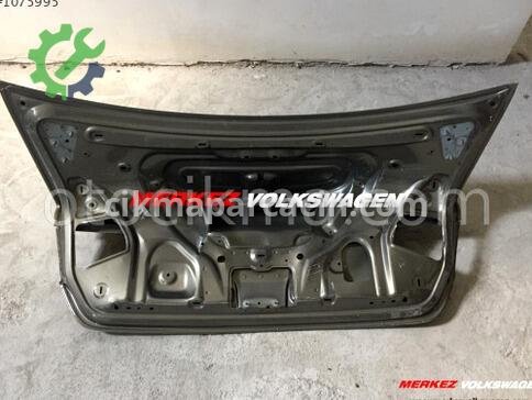 Audi A4 Bagaj Kapağı çıkma parça