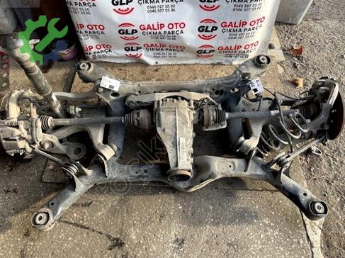 Audi A4 Arka Dingil çıkma parça