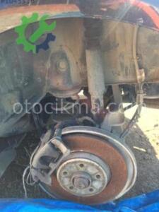 Audi A4  arka disk fren merkezi orjinal çıkma
