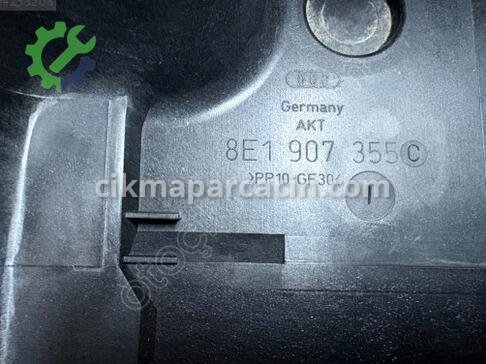 Audi A4 Sigorta Kutusu 8E1907355 çıkma parça