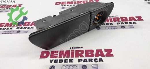 Audi A4 Küllük 8D0857951 çıkma parça