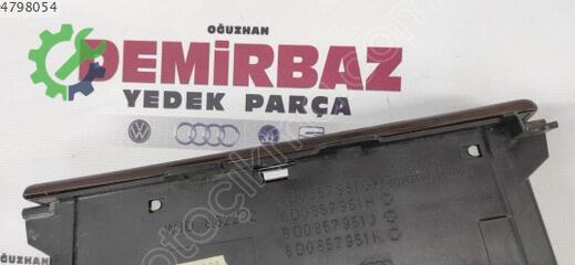 Audi A4 Küllük 8D0857951G çıkma parça
