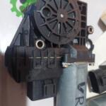 Audi A4 (B5) 1996-2001 Orijinal Sıfır Cam Motoru