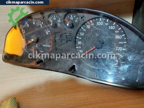 Audi A4 Gösterge Saati çıkma parça