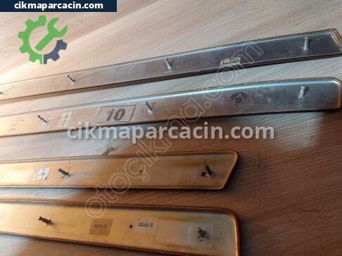 Audi A4 Kapı çıkma parça