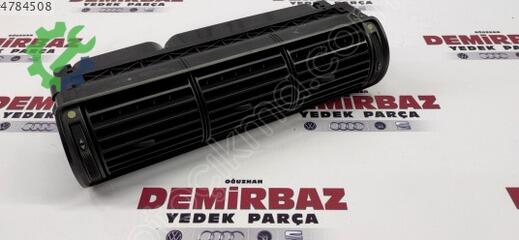 Audi A4 Havalandırma Izgaraları 8D0820951 çıkma parça
