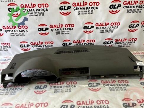 Audi A4 Torpido çıkma parça