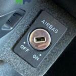 AUDİ A4 B6 YOLCU AİRBAG ANAHTARI ŞARTELİ
