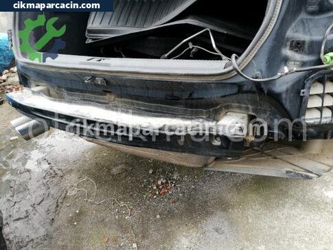 Audi A4 Arka Tampon Demiri çıkma parça