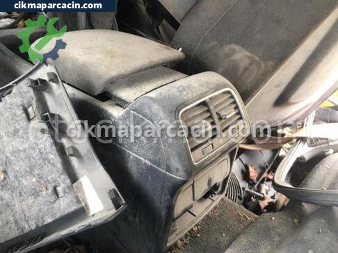 Audi A4 Havalandırma Izgaraları çıkma parça