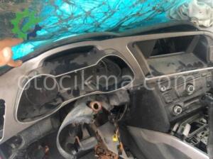 Audi A4 B8 gösterge çerçevesi hatasız orjinal çıkma