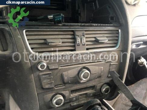 Audi A4 Klima Kontrol Paneli çıkma parça