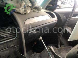 Audi A4 B8 torpido kapağı hatasız orjinal çıkma