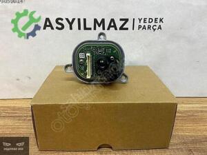 AUDİ A4 B9 LED SAĞ FAR KÖŞE BEYNİ ORJİNAL OEM:1305715395