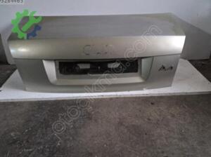 AUDİ A4 BAGAJ KAPAĞI