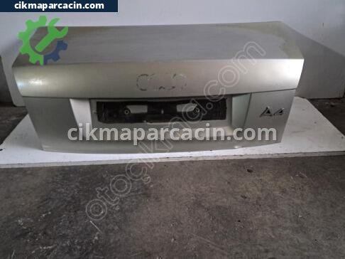 Audi A4 Bagaj Kapağı çıkma parça