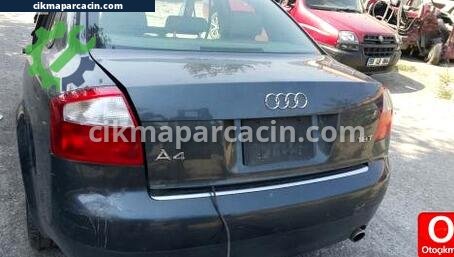 Audi A4 Bagaj çıkma parça
