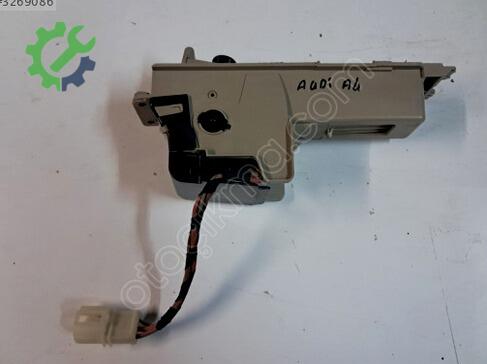 Audi A4 Çakmaklık çıkma parça