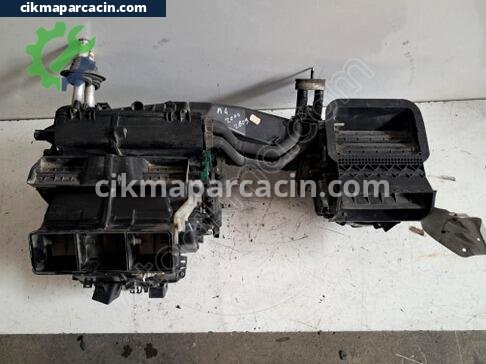 Audi A4 Kalorifer Kutusu çıkma parça