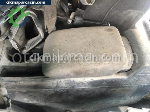 Audi A4 Kol Dayama çıkma parça