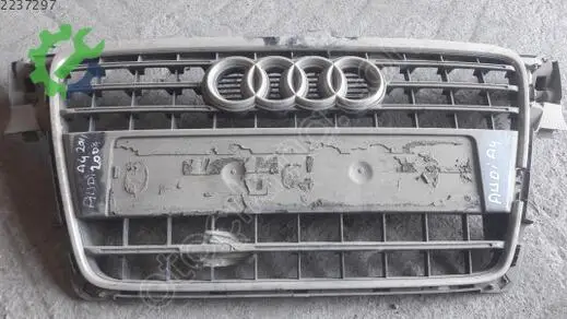 Audi A4 Ön Panjur çıkma parça