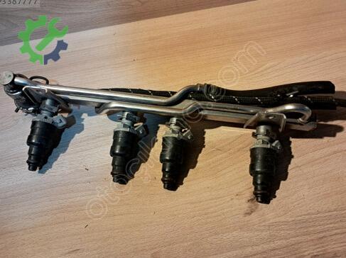 Audi A4 Enjektör 050133681A çıkma parça