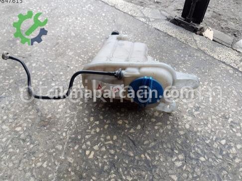 Audi A4 Yedek Su Deposu çıkma parça