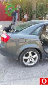 Audi A4 sağ arka çamurluk kesme orjinal çıkma