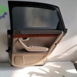AUDİ A4 SAĞ ARKA KAPI VE DÖŞEME
