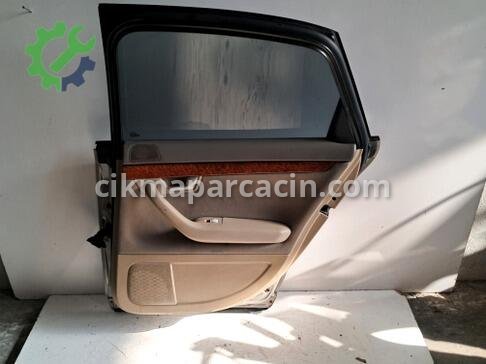 Audi A4 Sağ Arka Kapı çıkma parça
