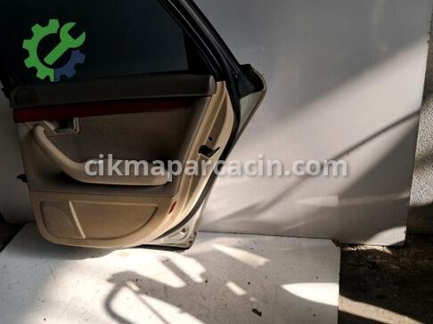 Audi A4 Sağ Arka Kapı çıkma parça