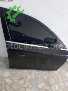 Audi A4 Sağ ön dış kapı kolu hatasız orjinal çıkma