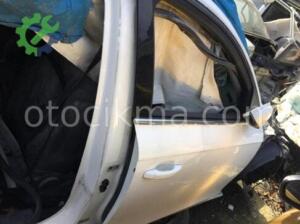 Audi A4 Sağ Ön Kapı Camı hatasız orjinal çıkma