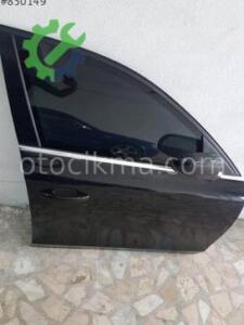 AUDİ A4 SAĞ ÖN KAPI SİYAH HATASIZ ORJİNAL