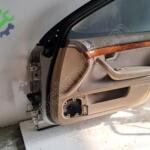 AUDİ A4 SAĞ ÖN KAPI VE DÖŞEME
