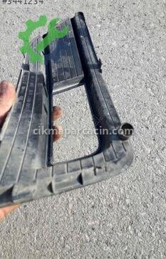 Audi A4 Sis Farı Çerçevesi çıkma parça
