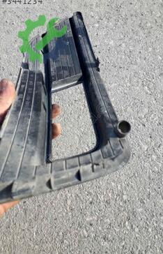Audi A4 Sis Farı Çerçevesi çıkma parça