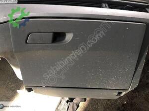 AUDİ A4 SLİNE GÖĞÜSLÜK TORPİDO ( ORJİNAL )