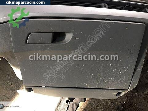 Audi A4 Torpido çıkma parça