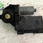 AUDİ A4 SOL ARKA KAPI CAM MOTORU
