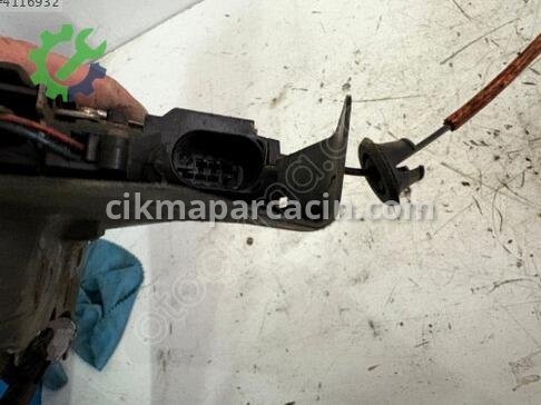 Audi A4 Sol Arka Kapı Kilidi çıkma parça