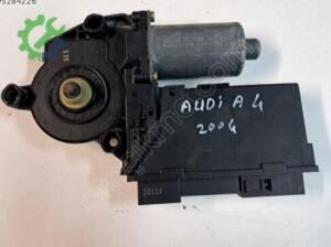 AUDİ A4 SOL ÖN CAM MOTORU VE BEYNİ