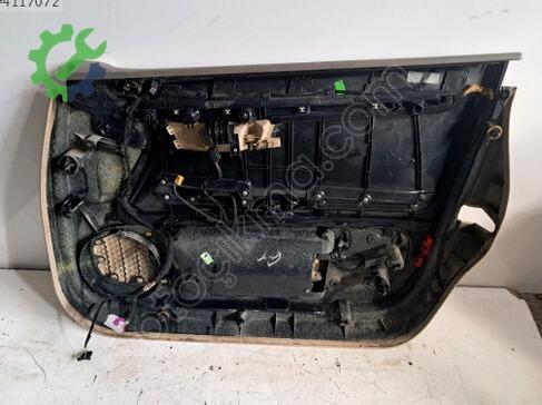 Fiat Linea Kapı Döşemesi çıkma parça