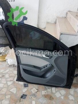 Audi A4 Kapı Döşemesi çıkma parça